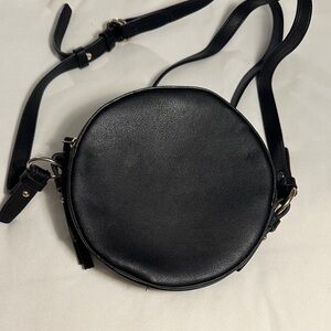 Gap Round Black Bag
